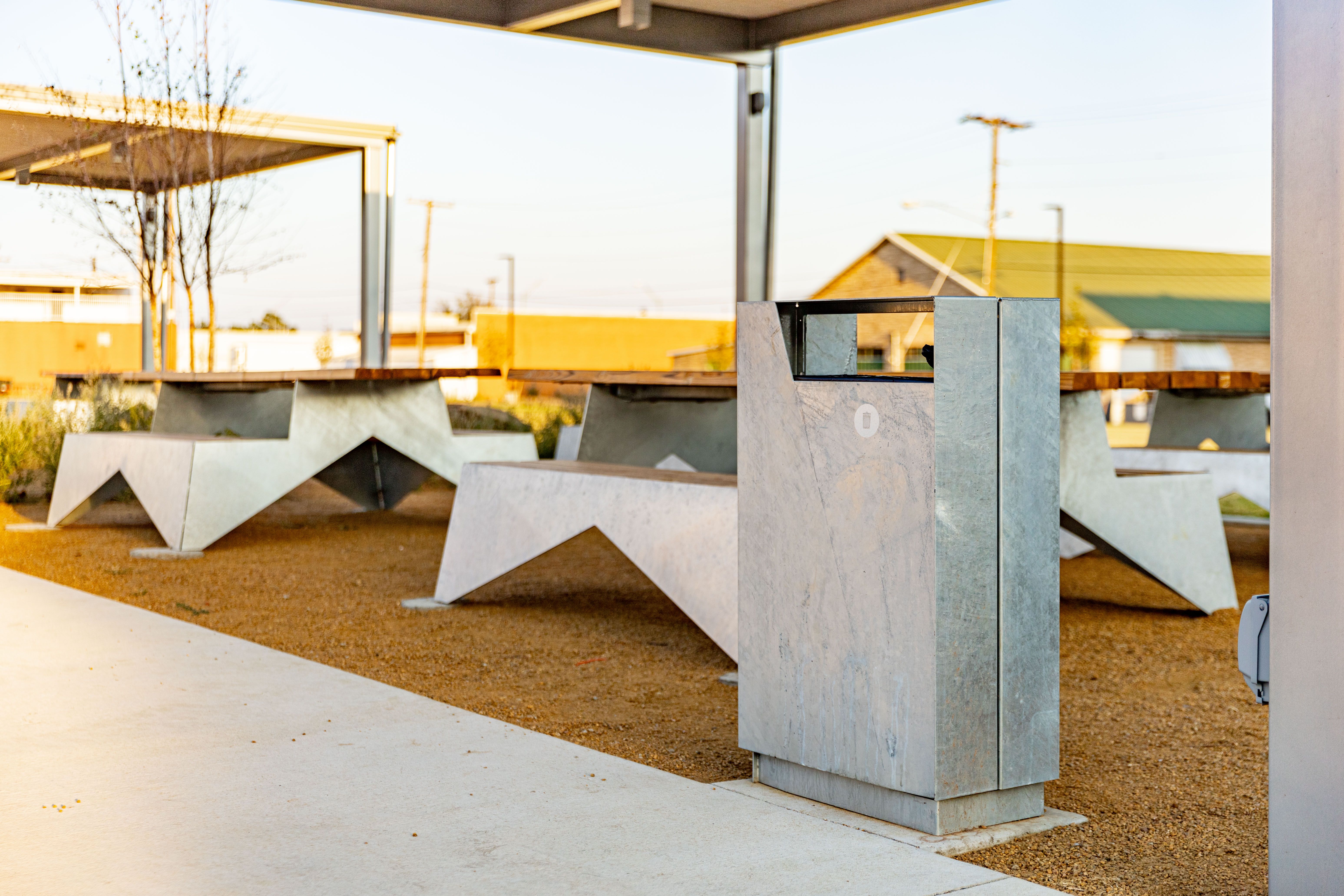 BLOC litter bin