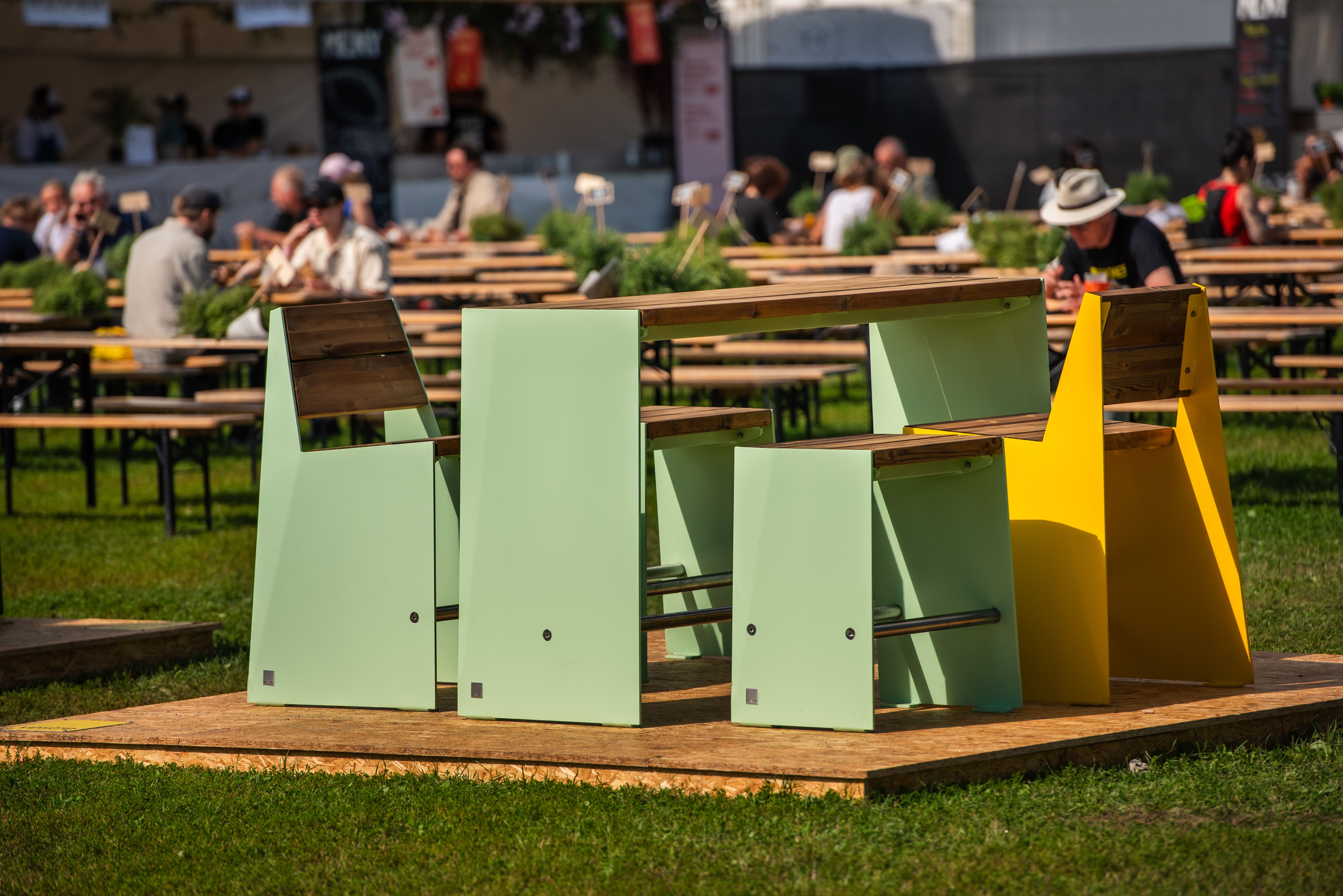 BLOC bar chair