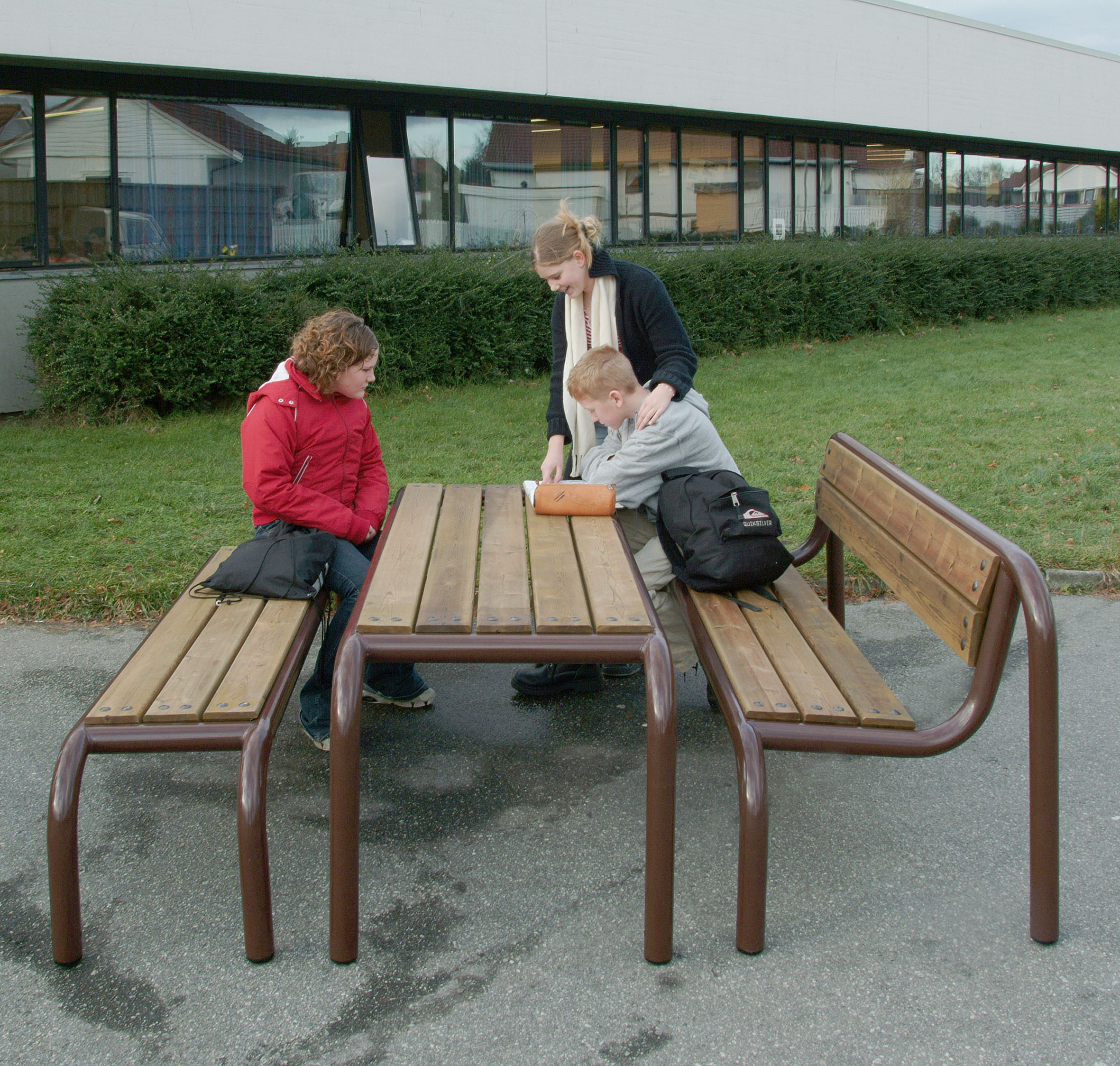 HVILAN table