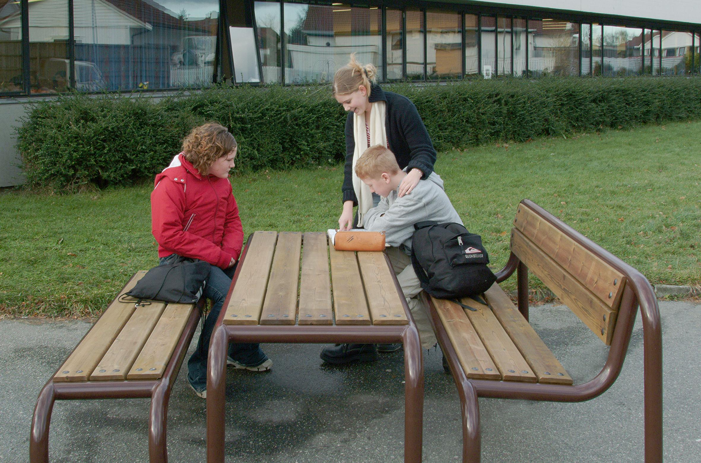 HVILAN table