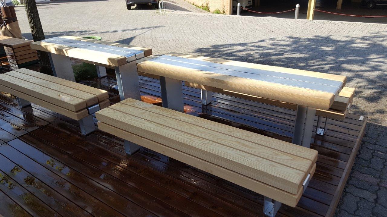 KONG table