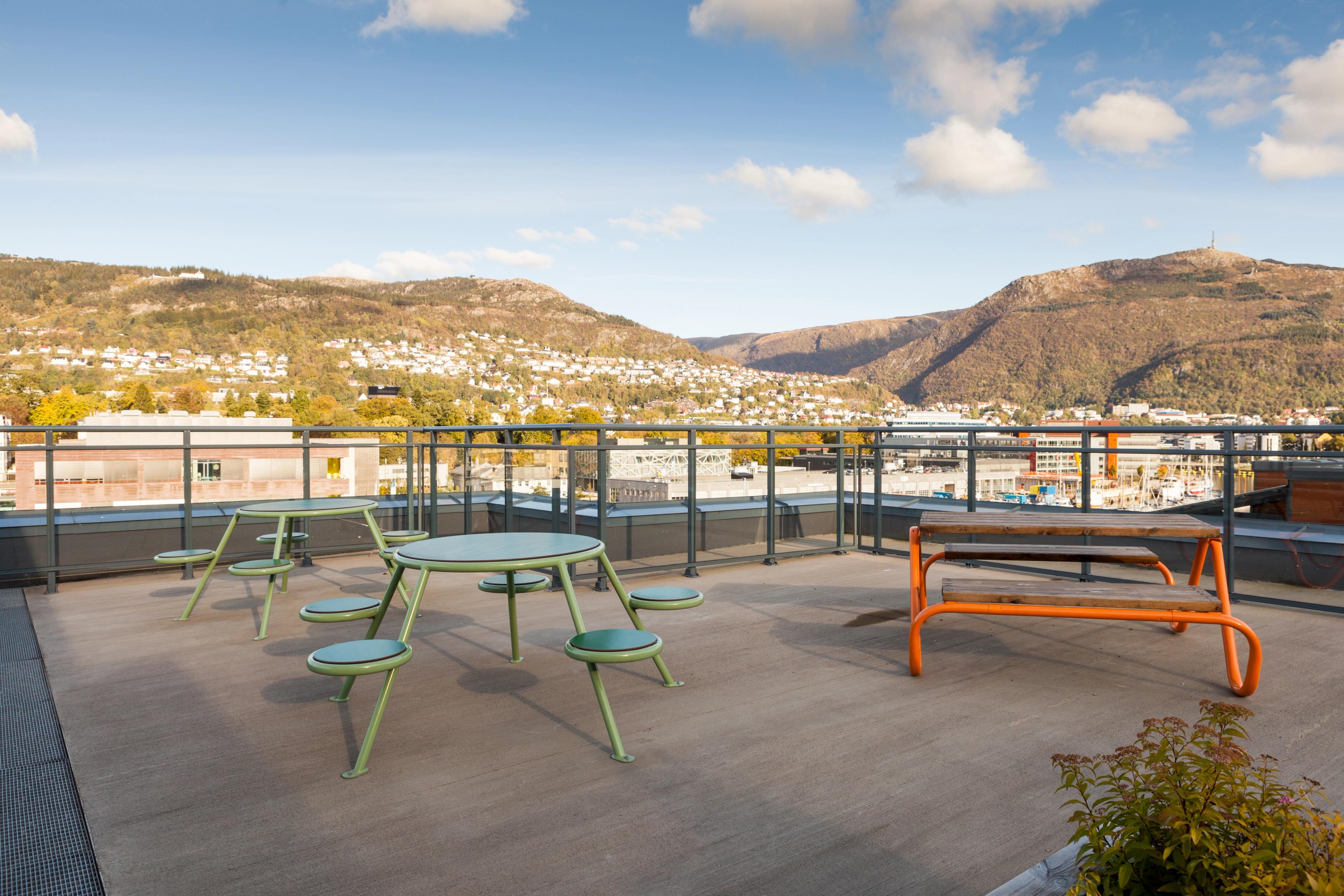 HVILAN picnic table