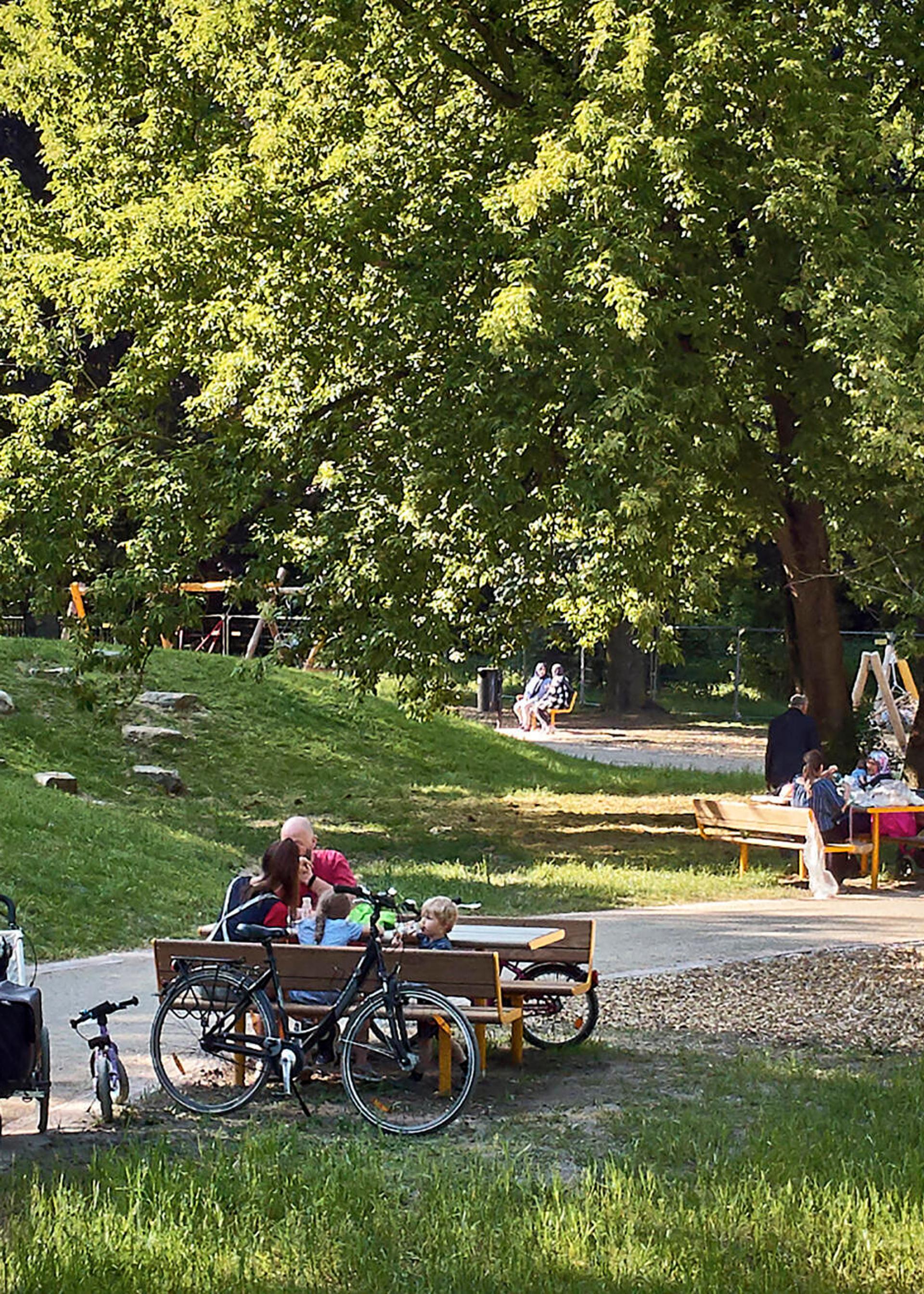 Revierparks 2020+: Sustainable transformation with Vestre urban furniture brings new quality of life to the Ruhr region
