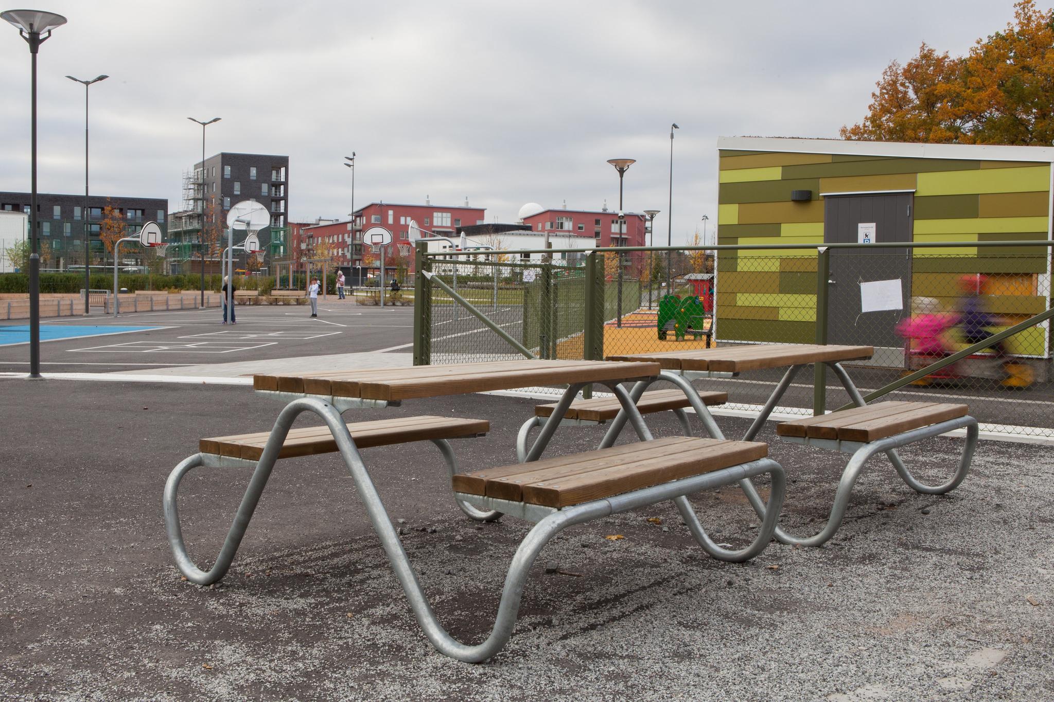 HVILAN picnic table
