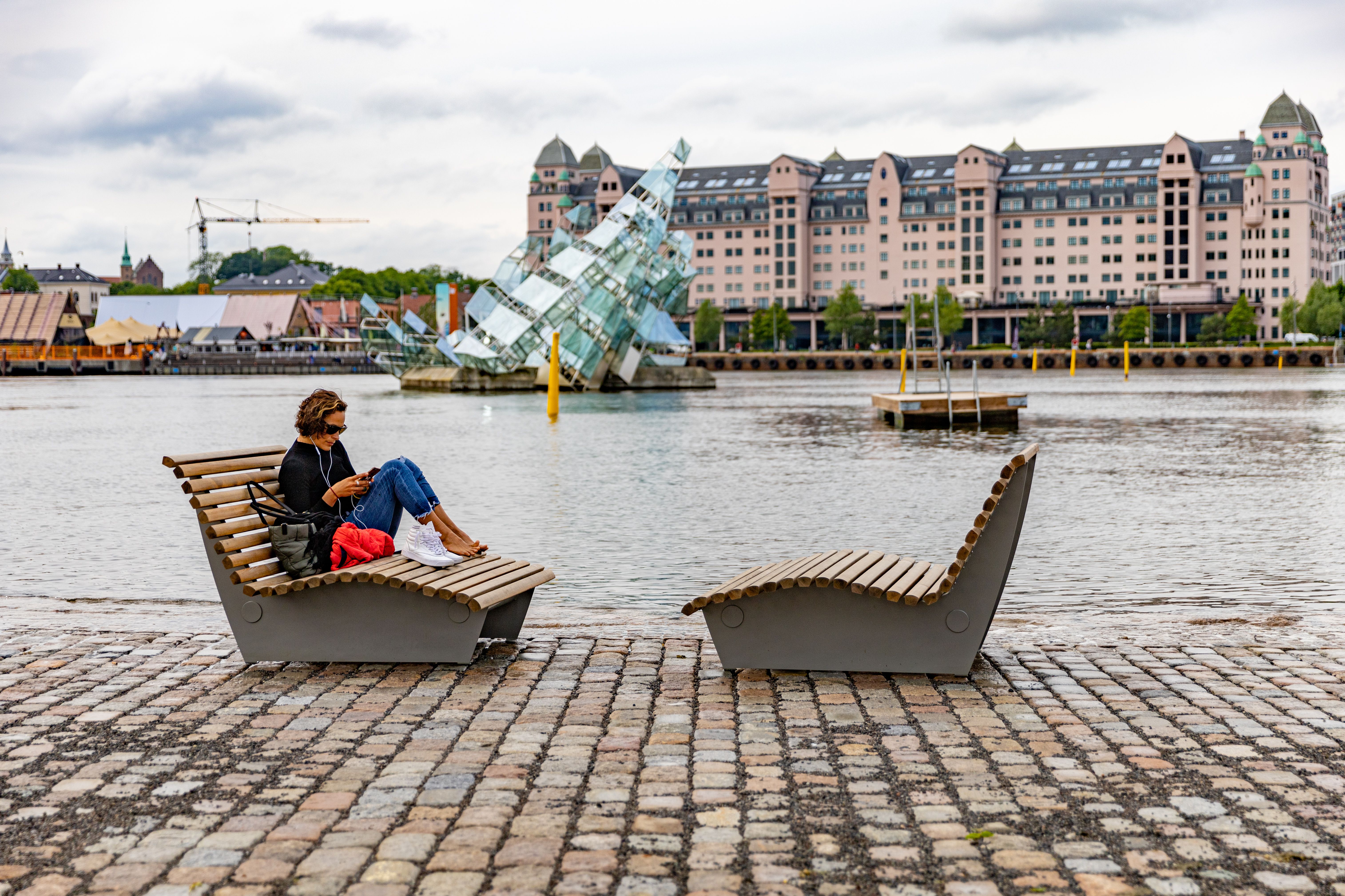 URBAN sun bench