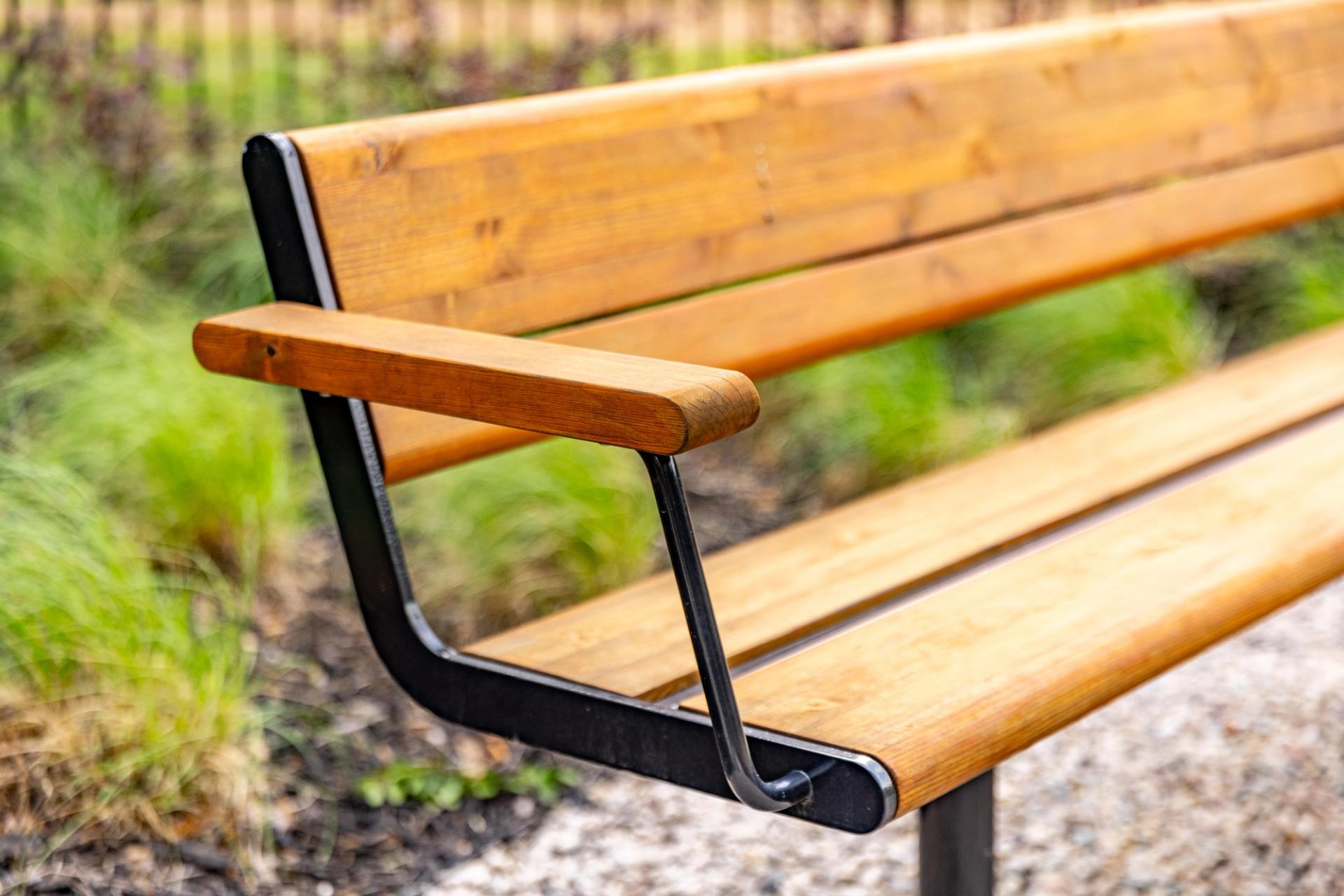 APRIL Stavanger bench