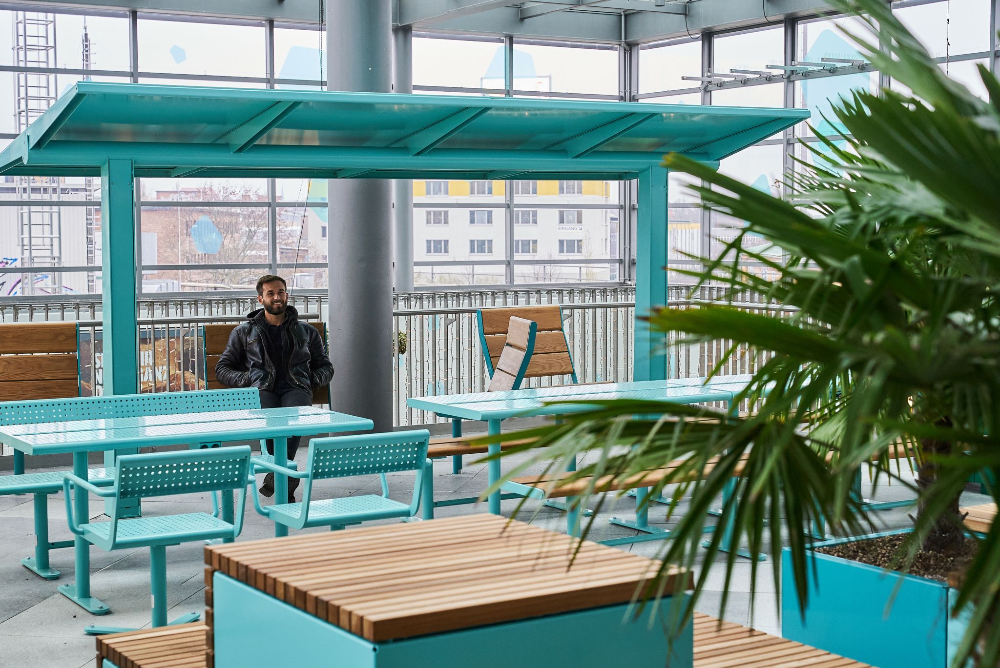 Deutsche Bahn enhances quality of stay at stations
