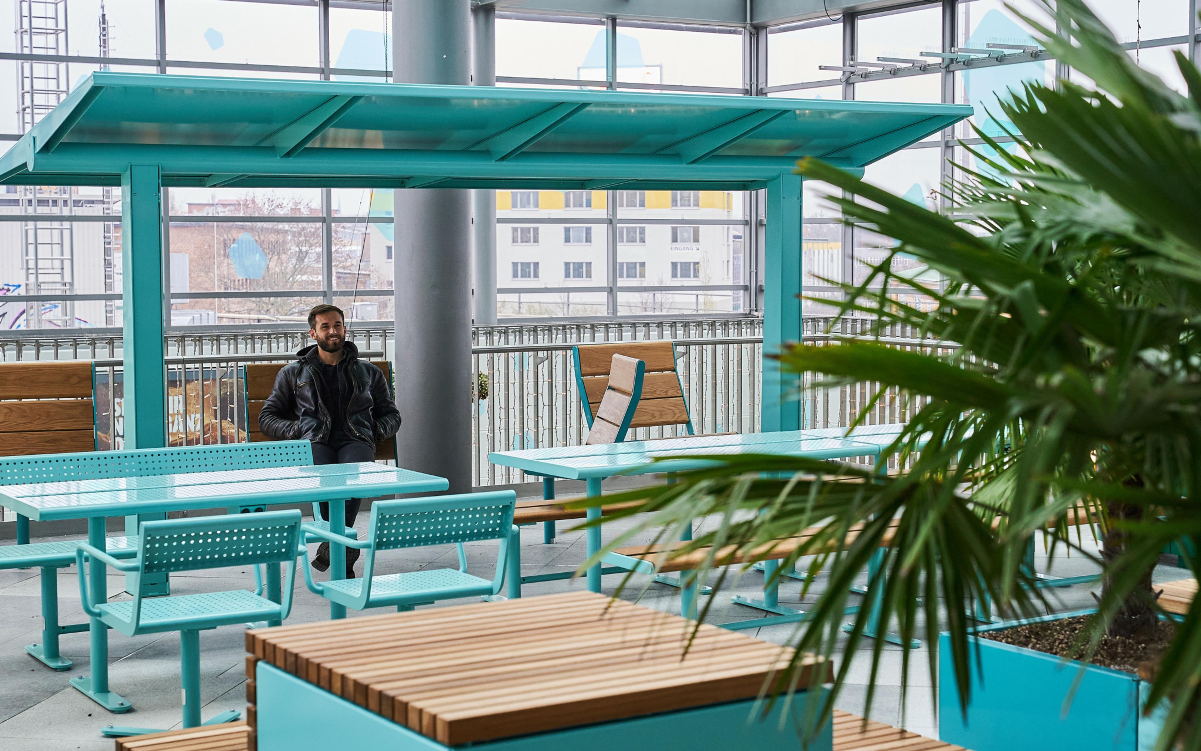 Deutsche Bahn enhances quality of stay at stations