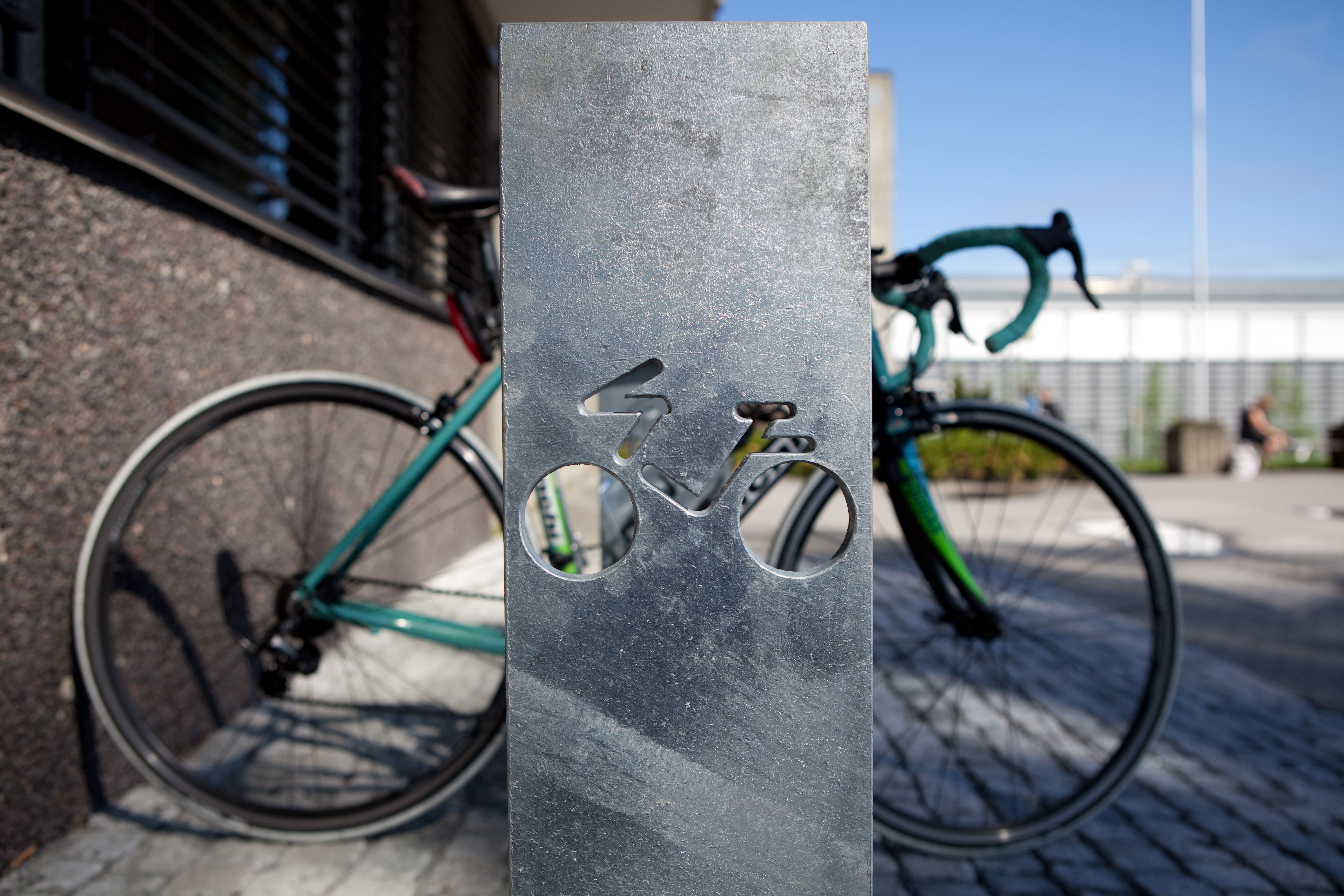 TOUR cycle stand