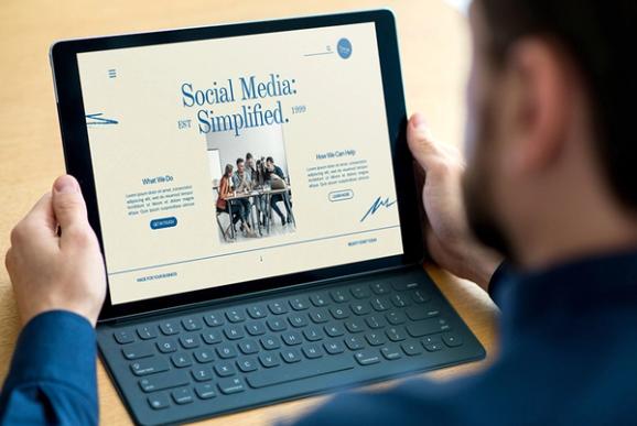 Have you ever wondered what a visitor thinks about your website? Can you generalise all visitors’ choice and design a website? It seems a next to impossible task.