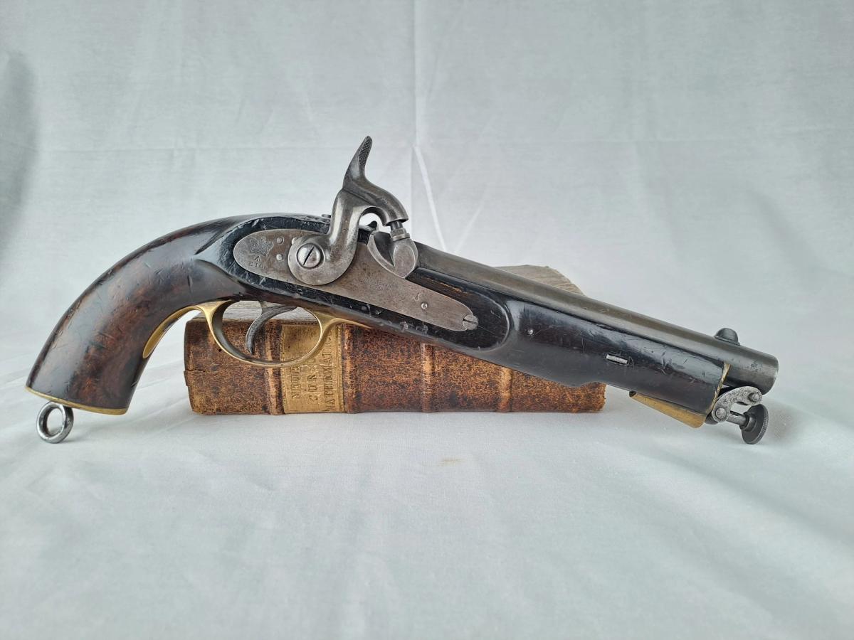 En utmärkt brittisk P58 pistol, bild 1 av 3