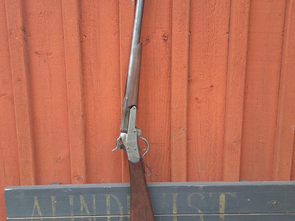 En Maynardkarbin 1863 model för skytte