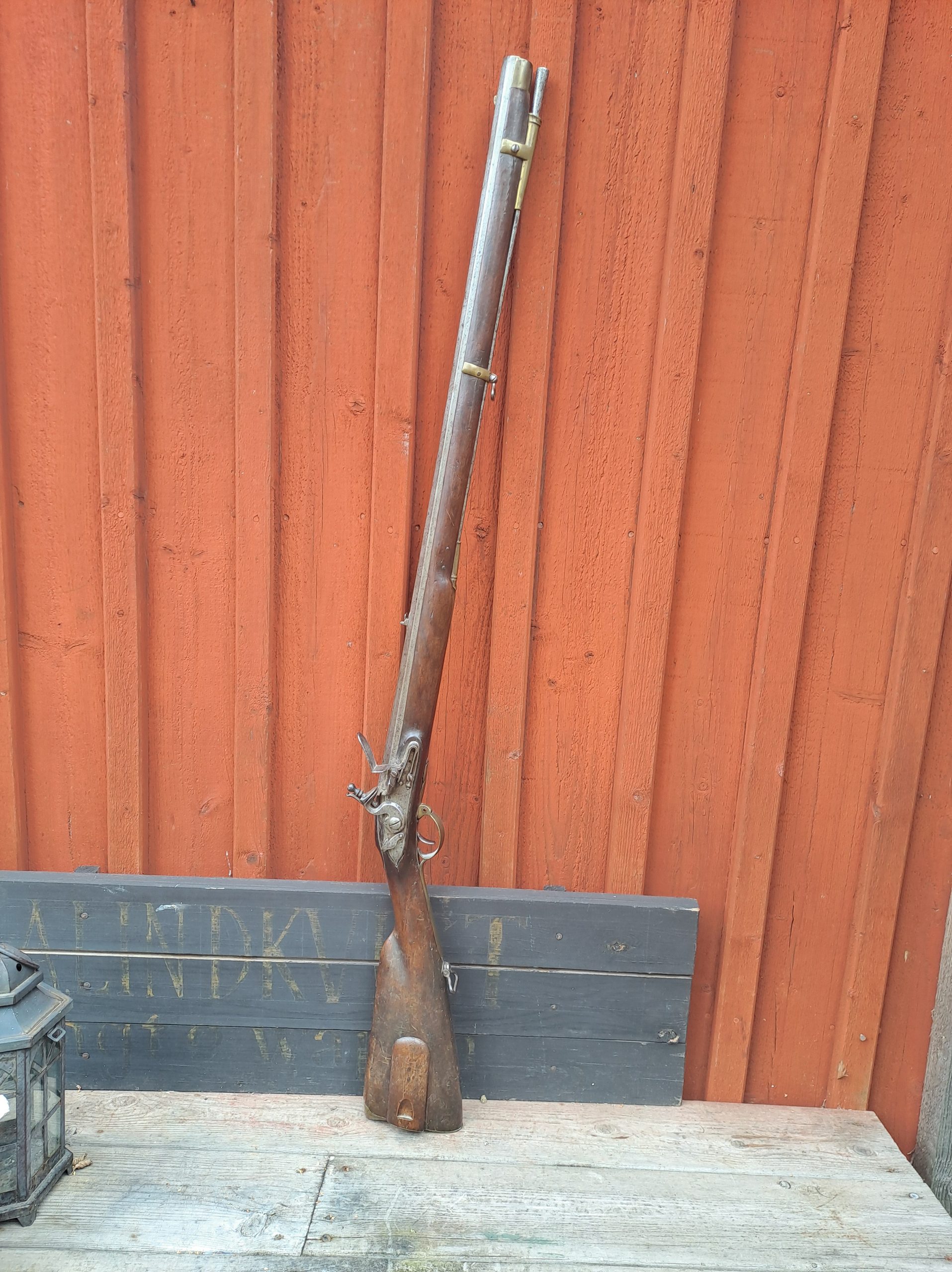 Spännande okänd militär jägarstudsare, bild 1 av 3