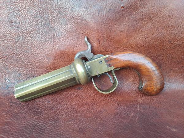 En riktigt bra fyrpipig AGS-pepperbox.