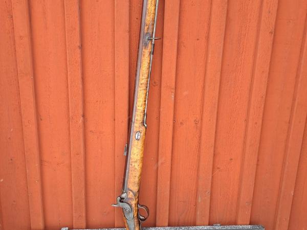 Orörd och fin tappstudsare m/1840-48 för arméns skarpskyttar.