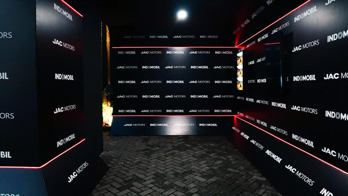 Interior Tunnel JAC Motors Launch Event - Katakita Live Vendor Production Event Decoration Media Gathering Brand Launching