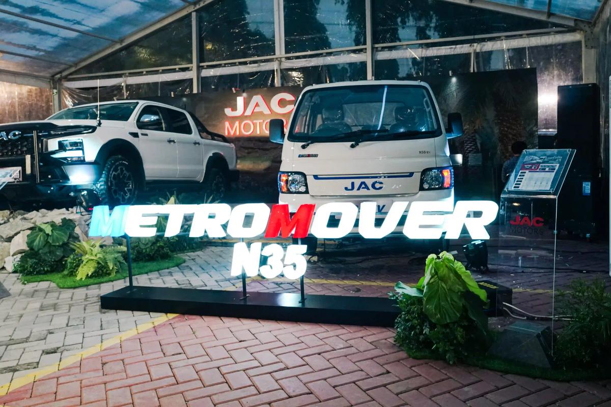 Landmark Car Display JAC Motors Launch Event - Katakita Live Vendor Production Event Decoration Media Gathering Brand Launching