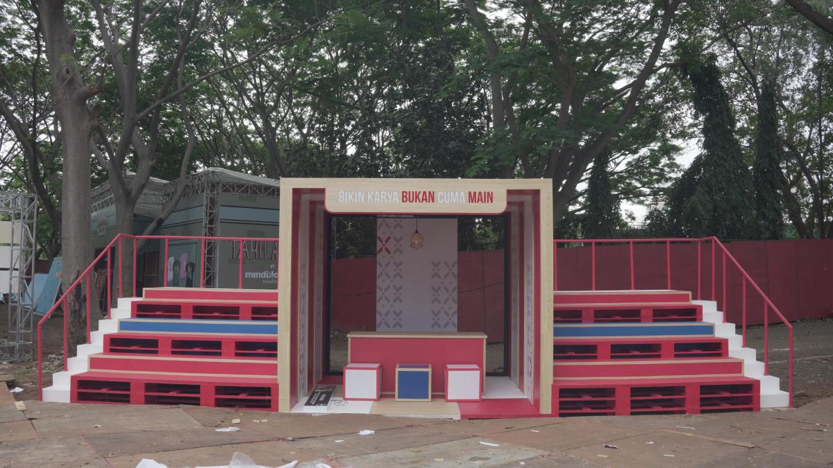 Tribune - A Mild Compound at Soundrenaline 2022 - Katakita Live Music Festival Decoration