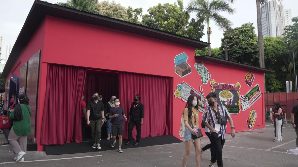 Exit Gate Gudang Garam Merah Experience Booth at Berdendang Bergoyang 2022