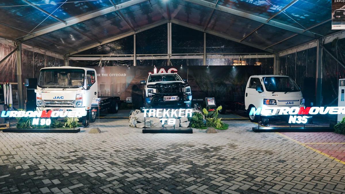 Stage JAC Motors Launch Event - Katakita Live Vendor Production Event Decoration Media Gathering Brand Launching - Wide