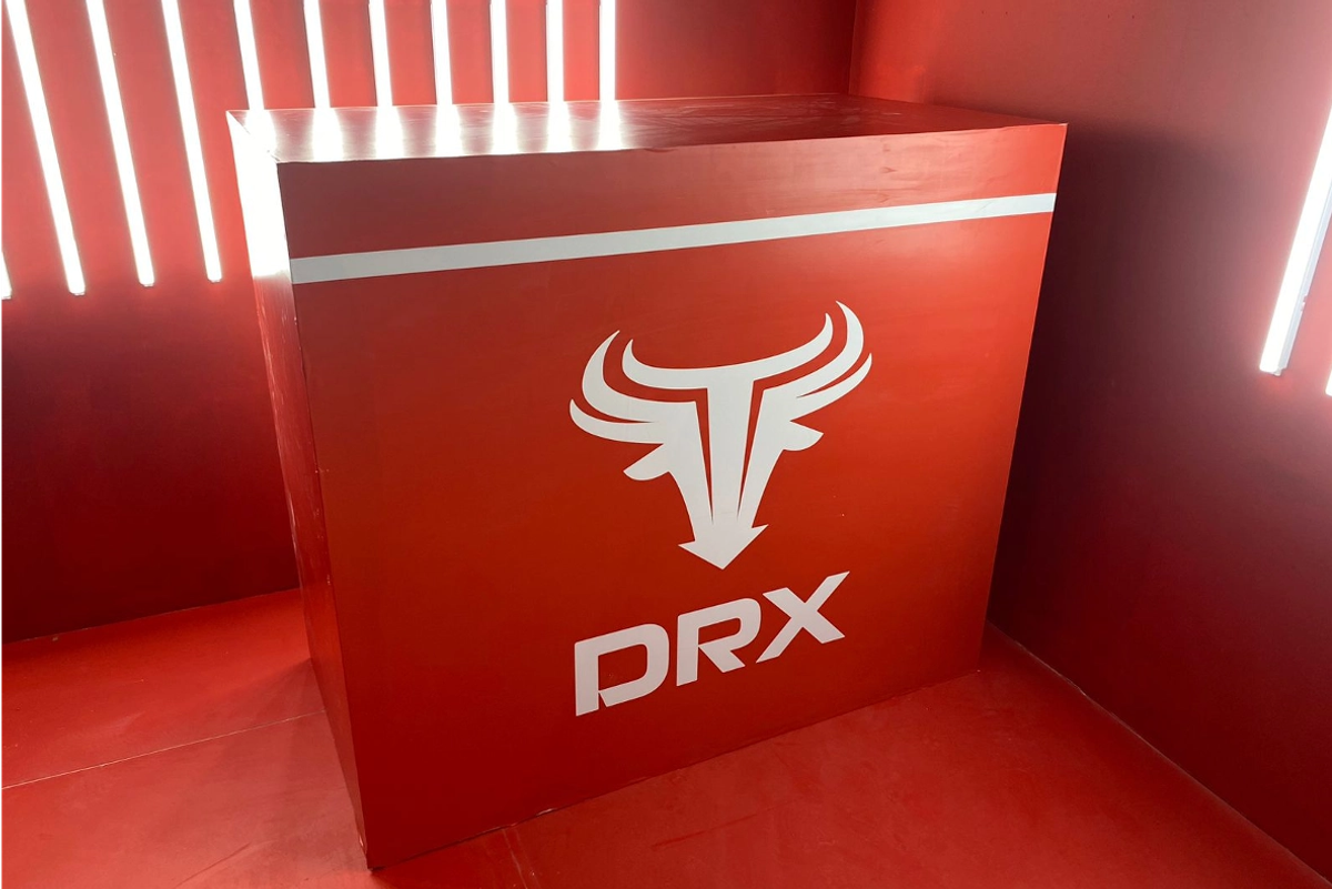 Cashier Table DRX Wear at JSD 2024 - Katakita Live Vendor Production Custom Booth Market Expo Apparel Brand Fashion