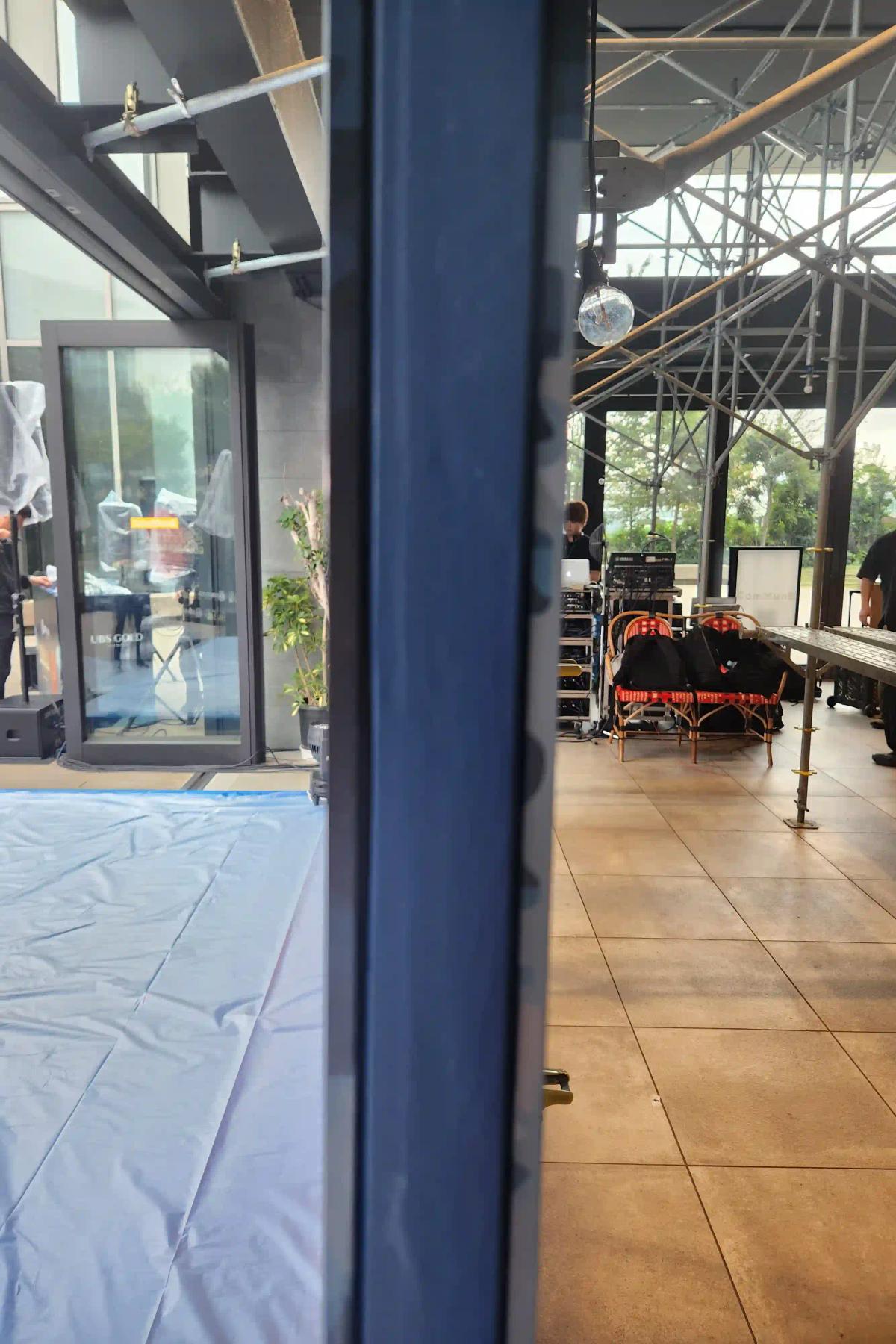 Side Main Stage - Katakita Live Vendor Production UBS Gold Shibuya Golden Takeover Brand International Fashion Show