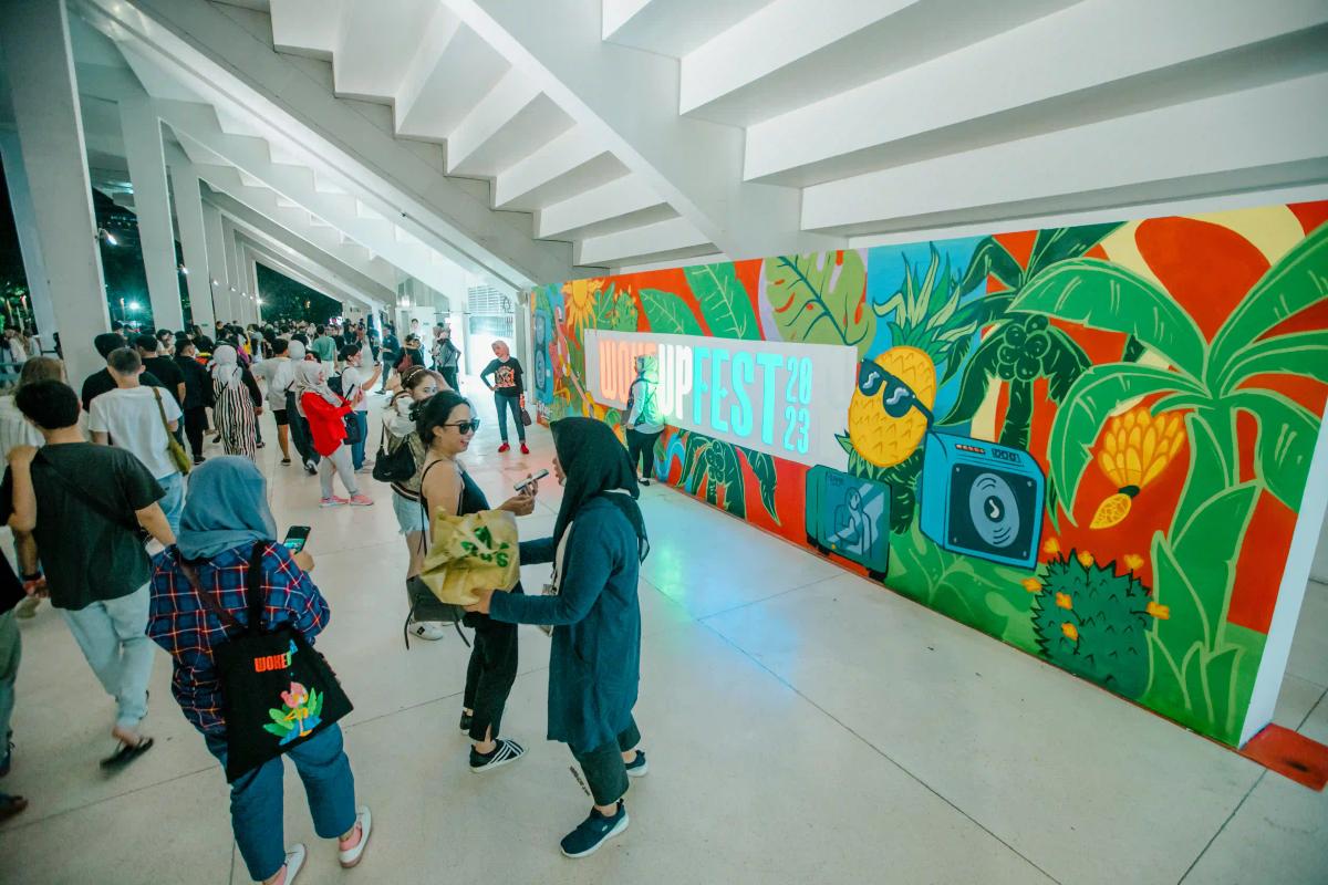 Interactive Mural Photowall Woke Up Fest 2023 - Music Festival Decoration - Katakita Live Vendor Produksi Event