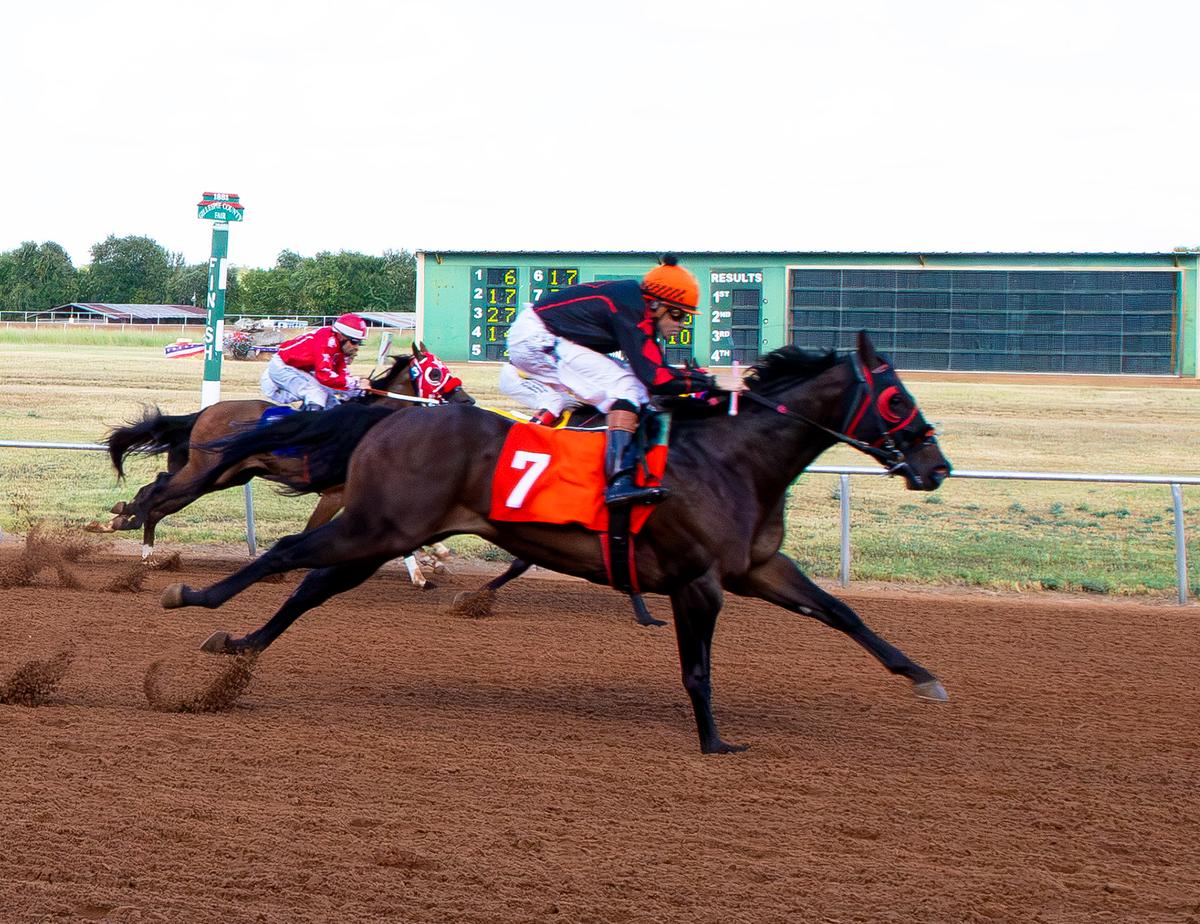 A Perfert Legacy Df Cruises To Victory In $203,050 Gillespie County Fair Futurity