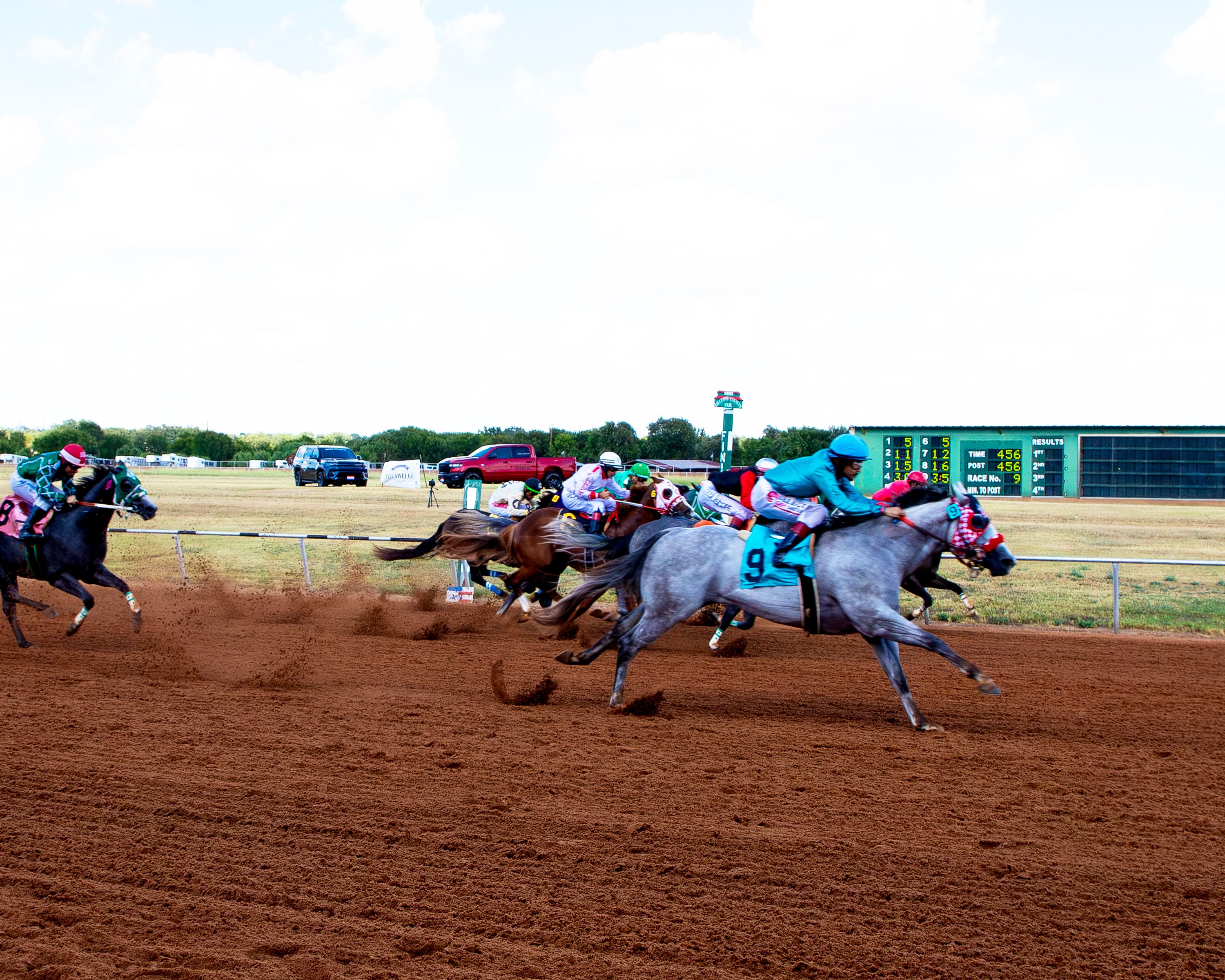 Notoryous Drives Home To Win $126,250 Gillespie County Fair Derby