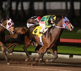 Kevins Wise Corona, under jockey Armando Viramontes, qualifies for the Winter Championship in the second of two trials on Sunday night.