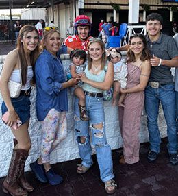 Family bonding is a common theme at Gillispie, probably best illustrated with the five jockeys who are part of the Ramirez and Edison clan!
