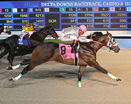 Eyesa Freighttrain B winning the $280,271 Laddie Futurity(RG2) at Delta Downs.
