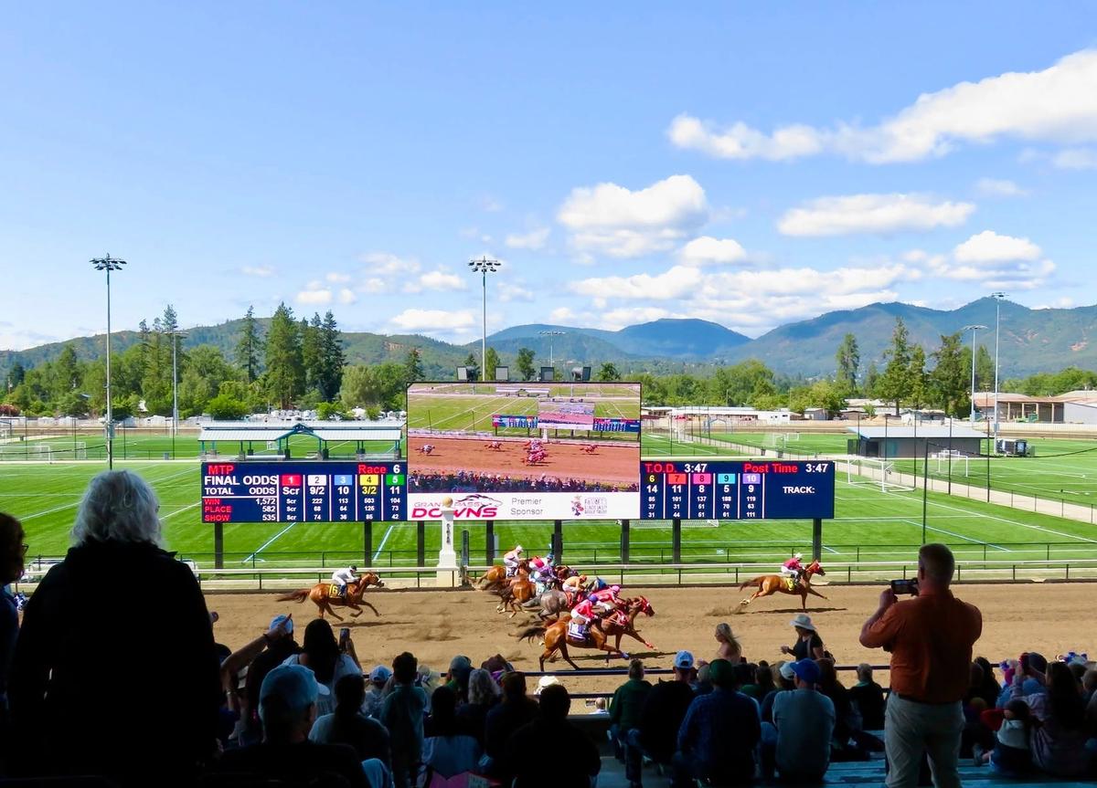 Magallanes Trains Three Fastest Autumn Derby Qualifiers at Grants Pass