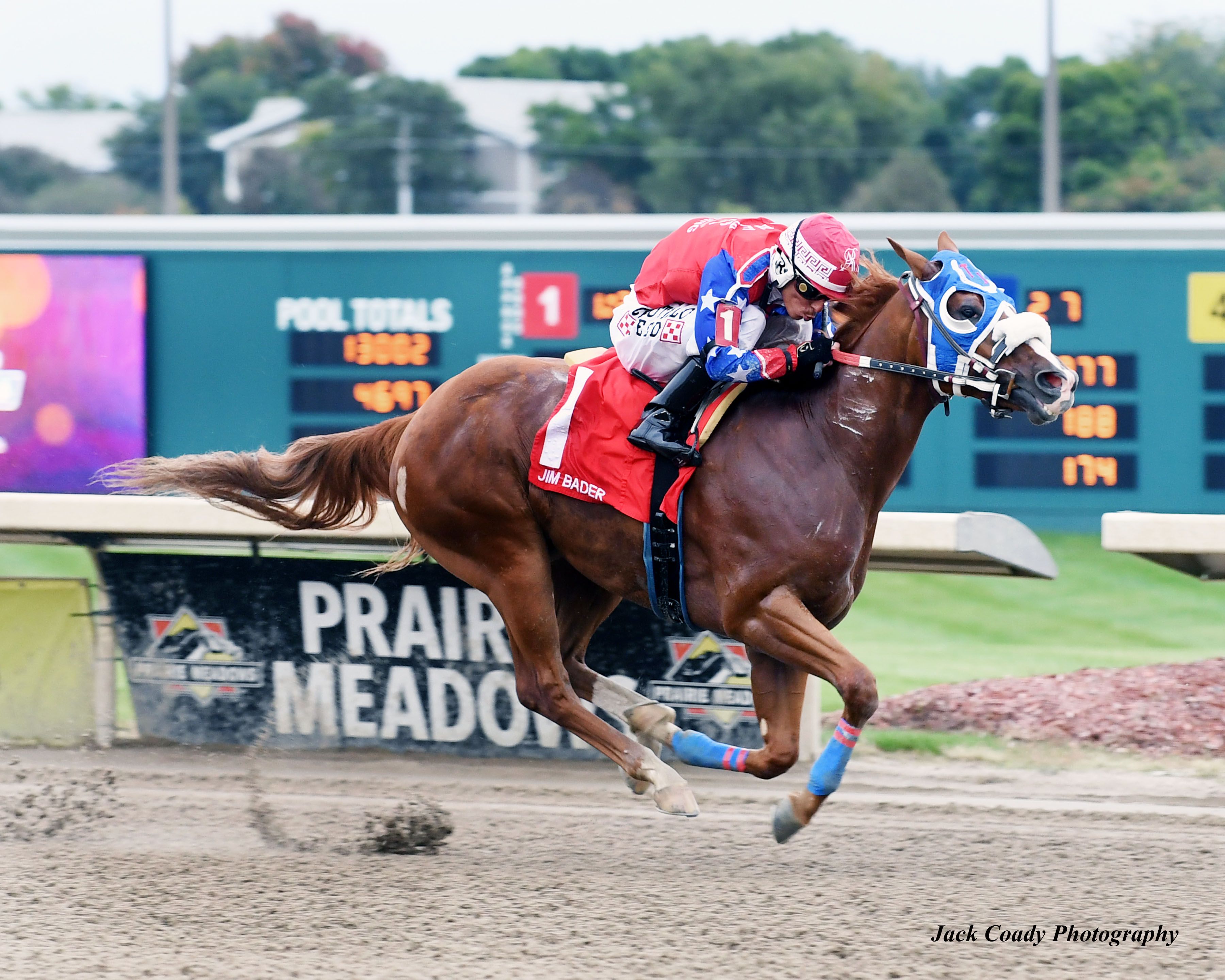 Jess A Lil Whiskey Holds On To Win $194,525 Jim Bader Futurity