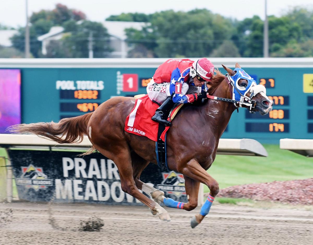 Jess A Lil Whiskey Holds On To Win $194,525 Jim Bader Futurity