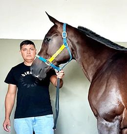 Trainer Berg and the filly Hilary Reason DRB, champions of the Raimundo Barroso GP.