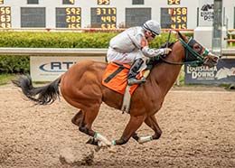 Ten Plus, under jockey Arturo Alvarez, qualifying in the opening trial on Saturday.