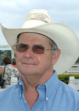 The race is named in honor of the late Quarter Horse trainer Jesse Yoakum