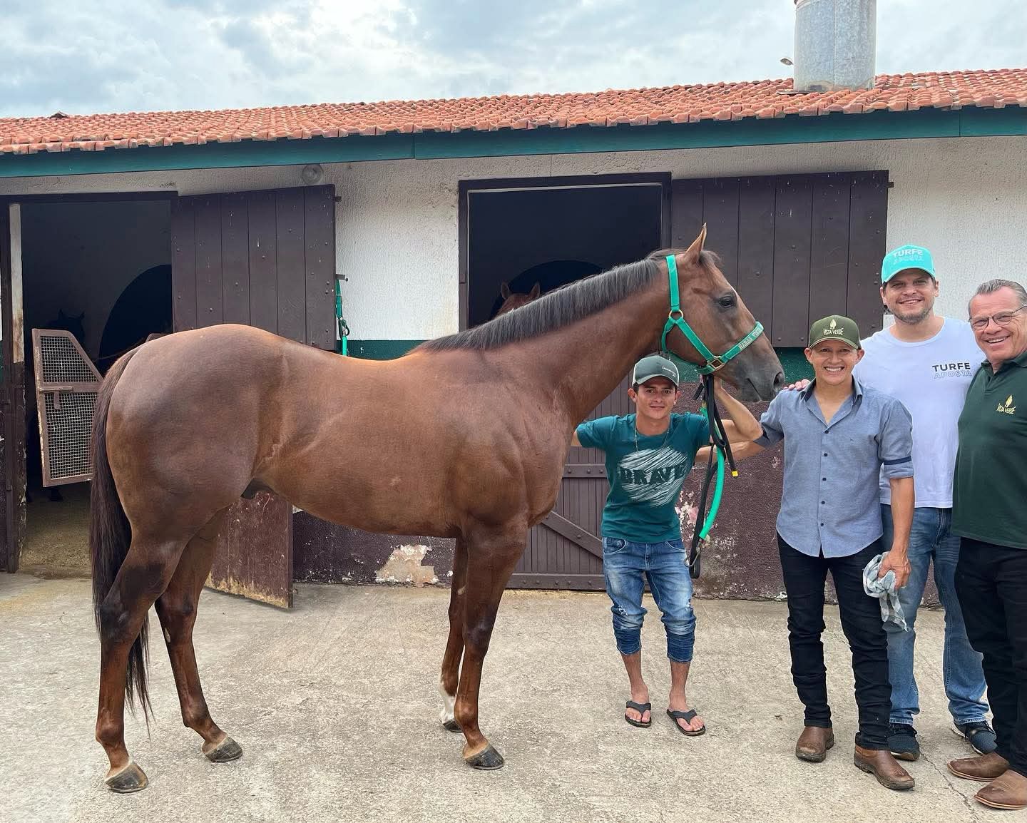 Edberg Verde in Brazil, pictured with his jockey, Júlio Medina; trainer, Adilson Macedo; and breeders, Mauro and Marcos Zaborowsky.