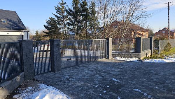 Zdjęcie projektu Modern Steel Fencing