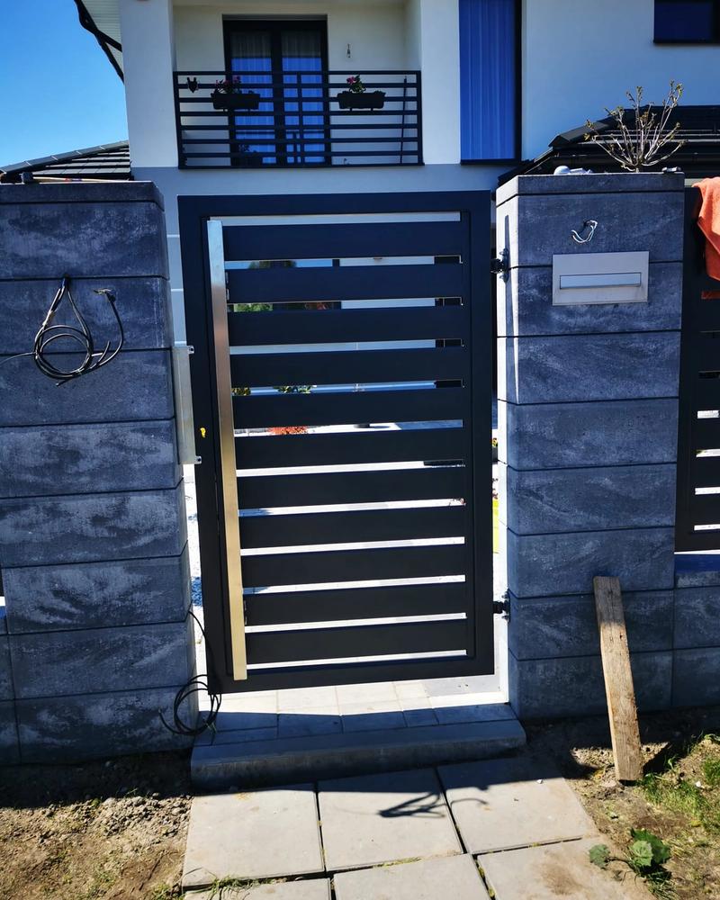 Modern Steel Fencing