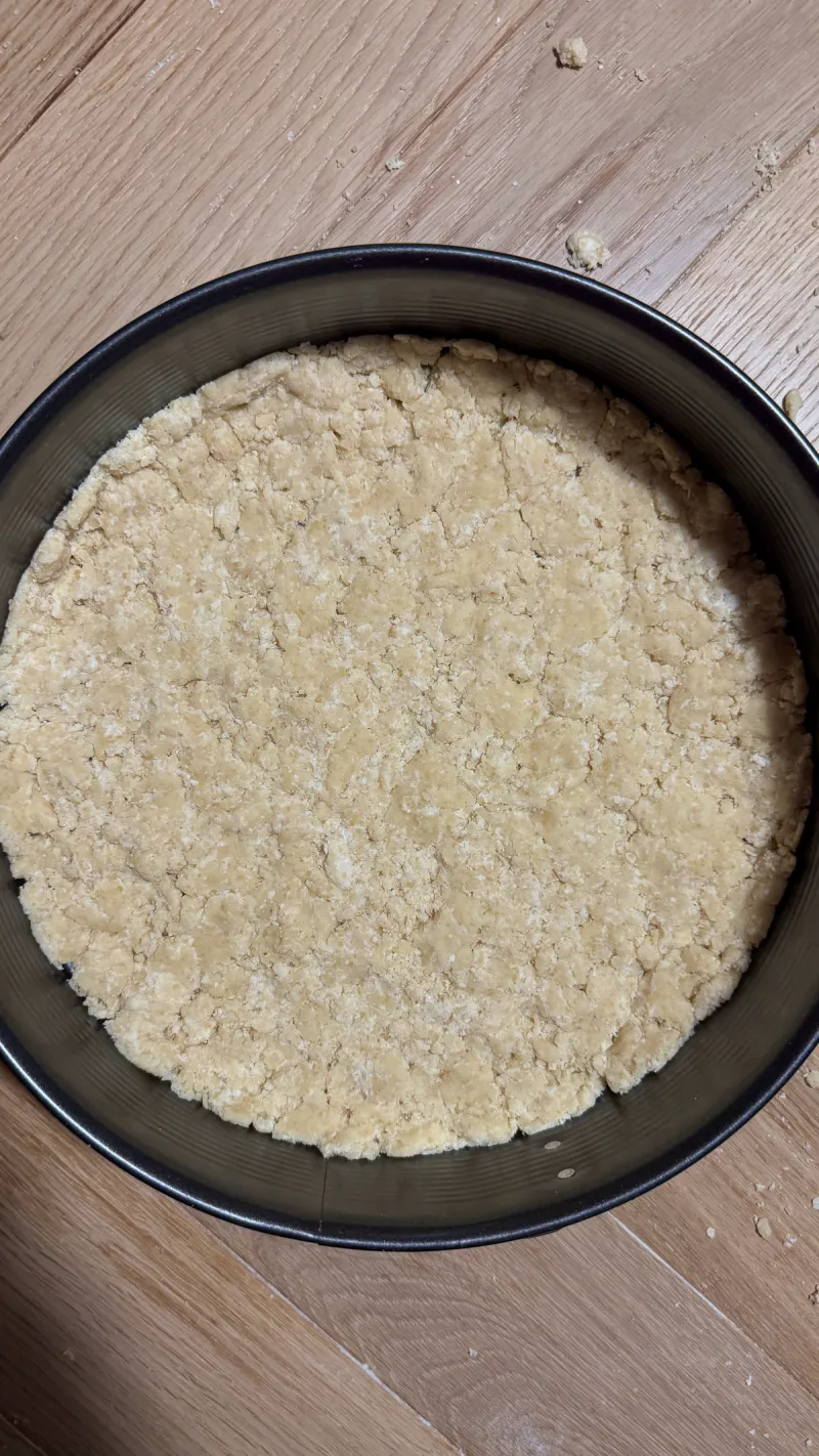 Assemble the cake – Step 1