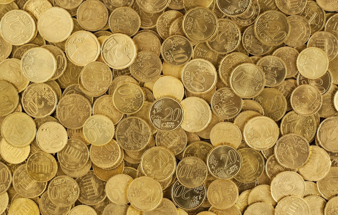 High-Yield Savings vs. High-Yield Checking: What’s the Difference and Which Is Better?