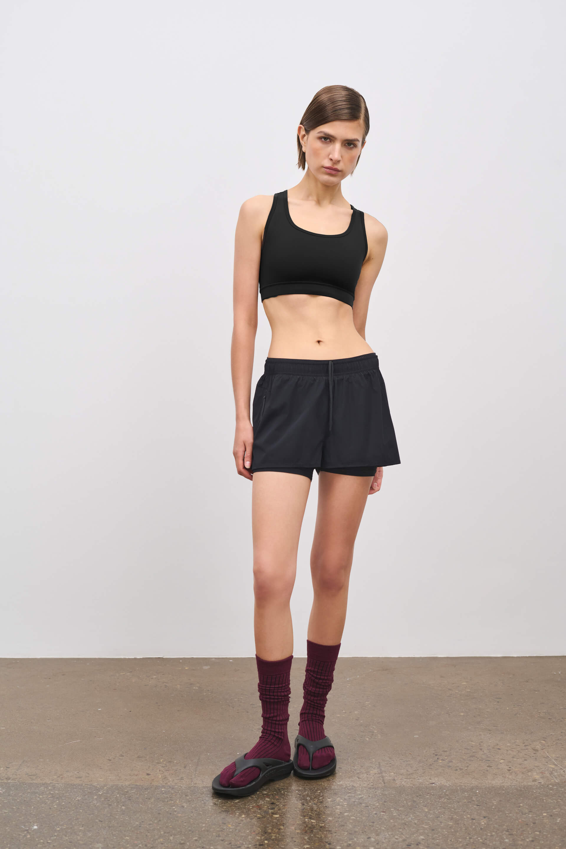 アイドル Emma EMMA TIGHT | Literary Sport