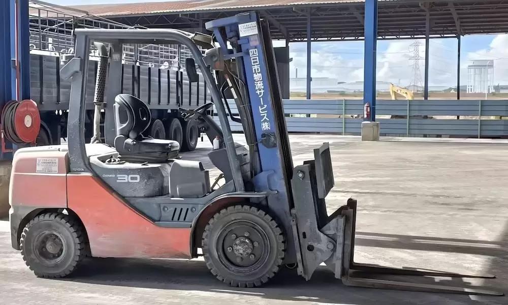 Forklift