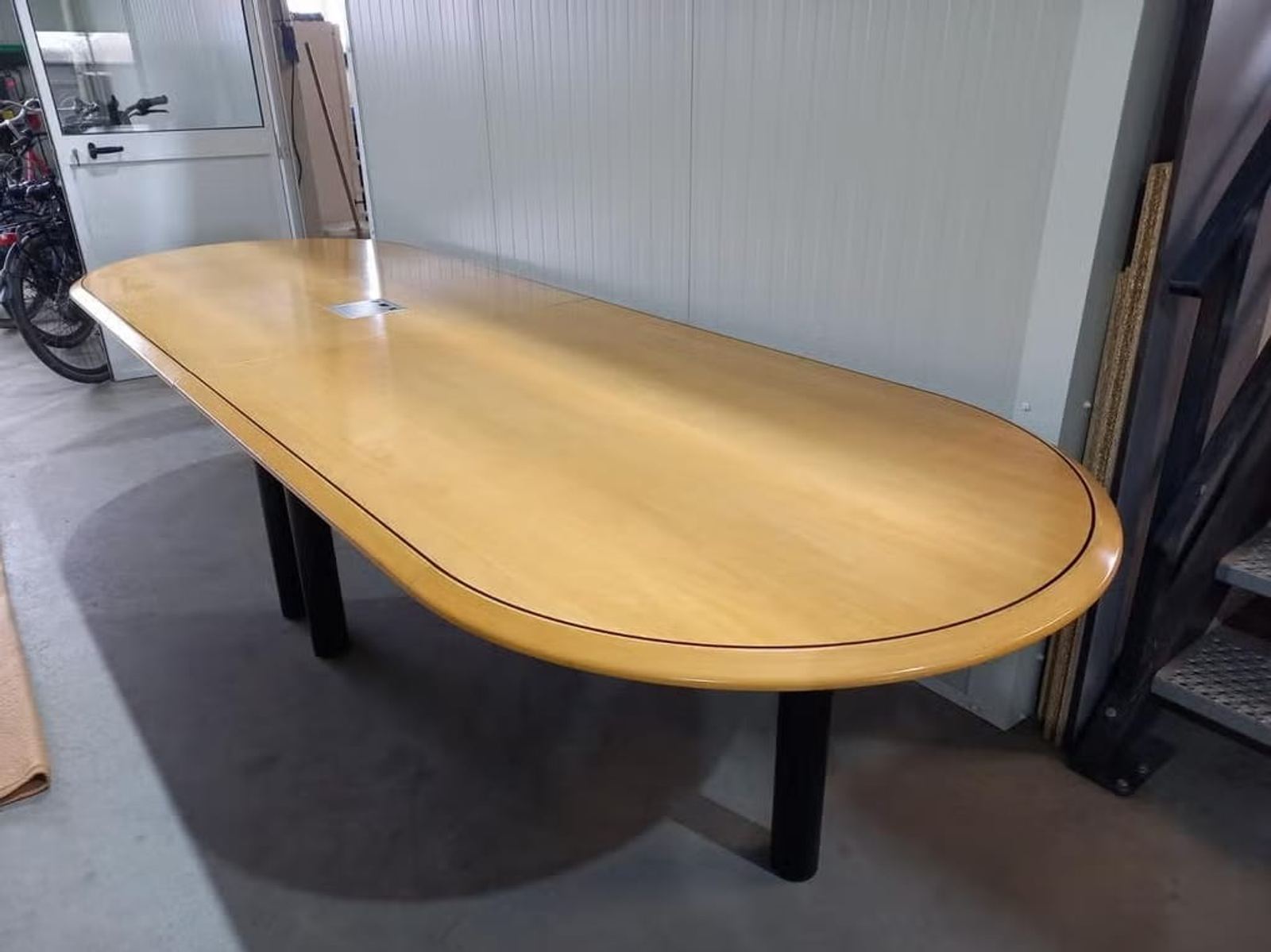 Vergadertafel/eettafel, foto 1