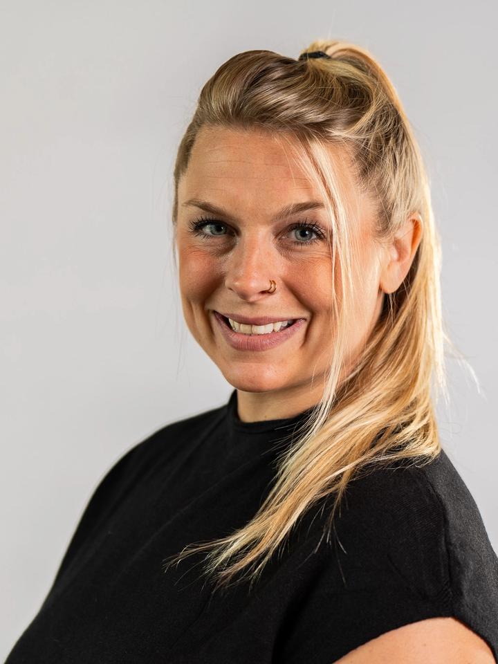 Carley Renzo headshot