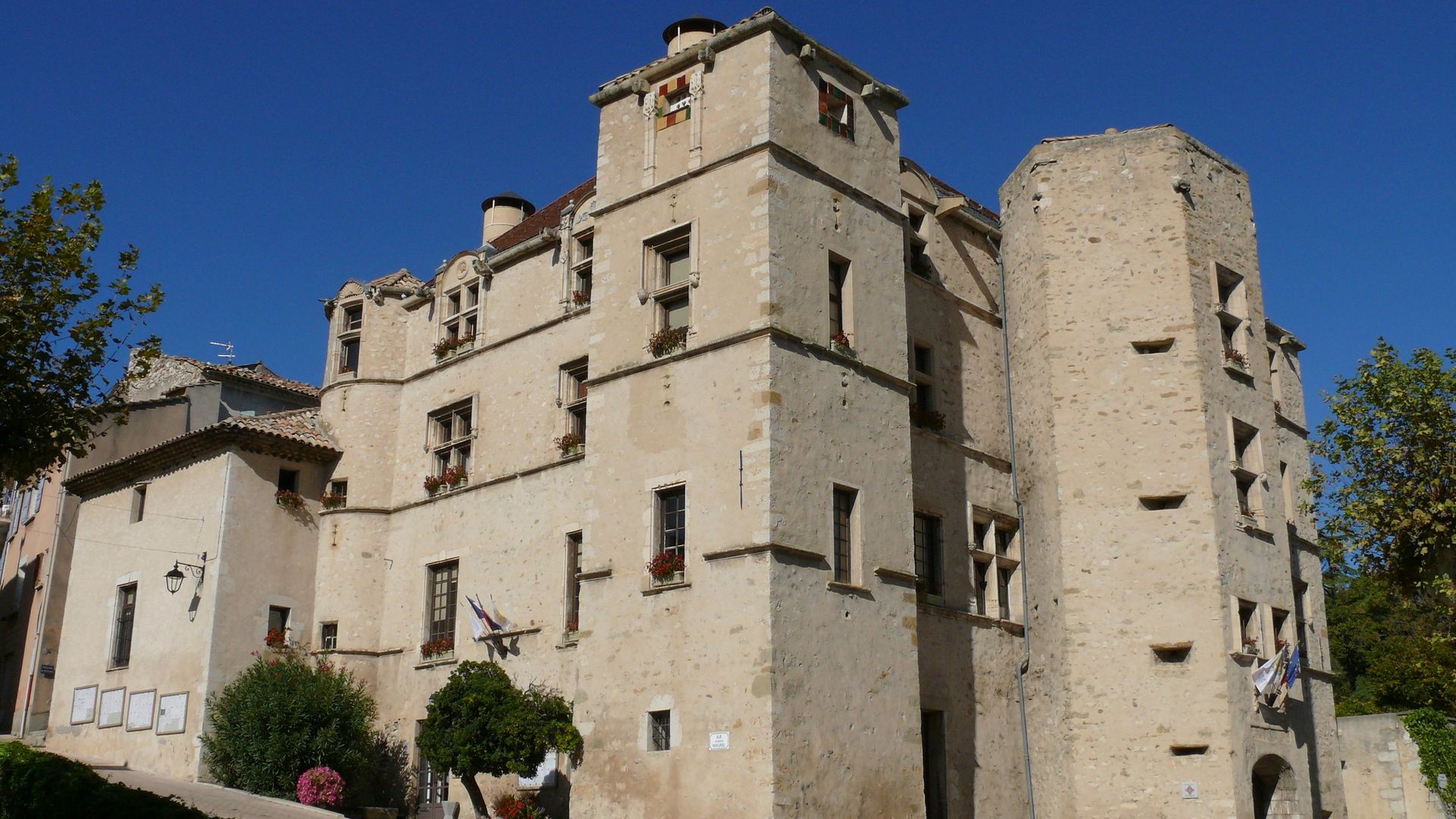 Le château de Château-Arnoux-Saint-Auban