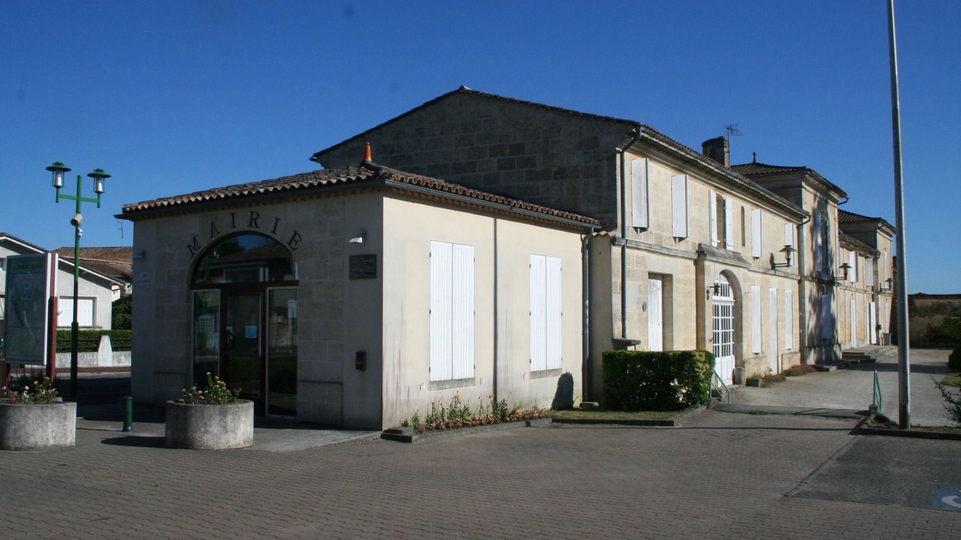 La mairie de Cubzac-les-Ponts