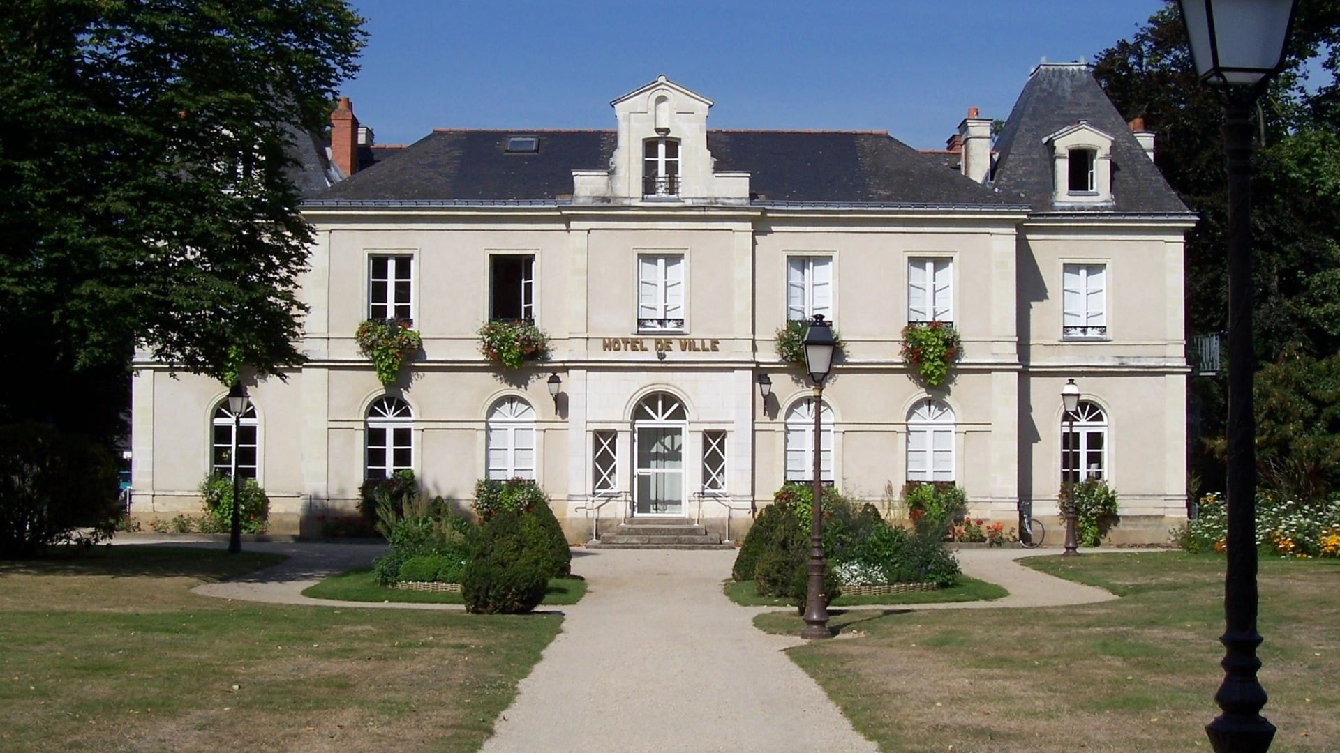 La mairie de La Chapelle-sur-Erdre